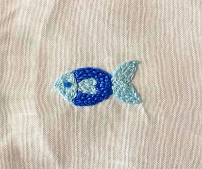 魚の刺繍